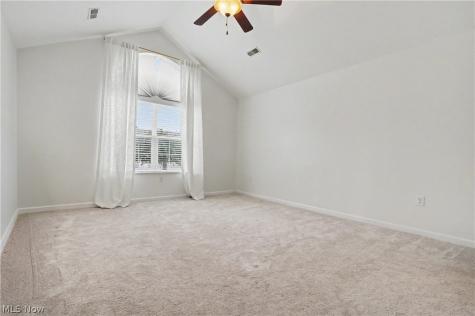 604 Crossings Circle Tallmadge OH 44278