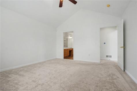604 Crossings Circle Tallmadge OH 44278