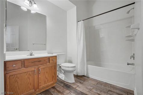604 Crossings Circle Tallmadge OH 44278