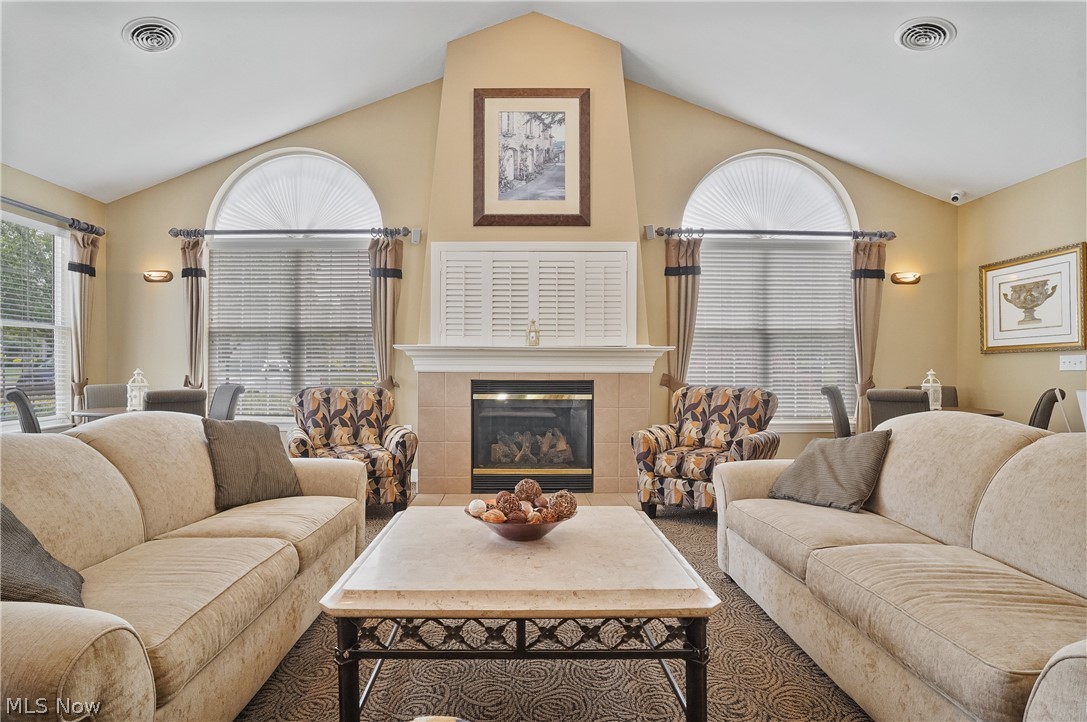 604 Crossings Circle Tallmadge OH 44278