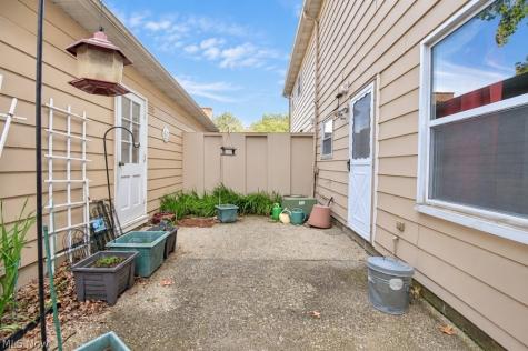 8240 Deepwood Boulevard Mentor OH 44060