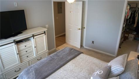 23003 Chandlers Lane Olmsted Falls OH 44138