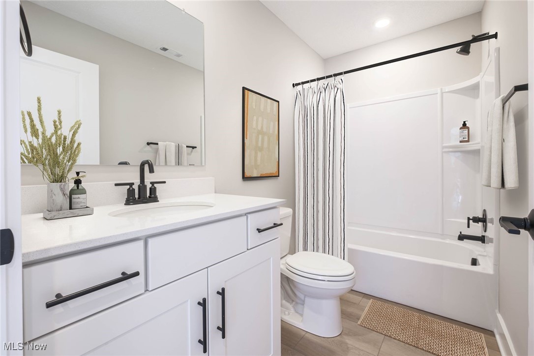 505 Port Side Drive Avon Lake OH 44012