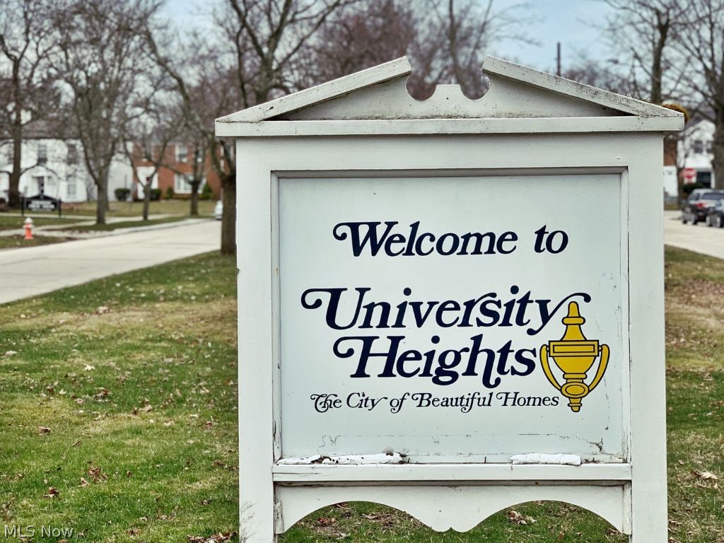 5 Mosaic Court University Heights OH 44118