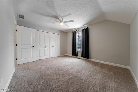 8708 Wakefield Run North Ridgeville OH 44039