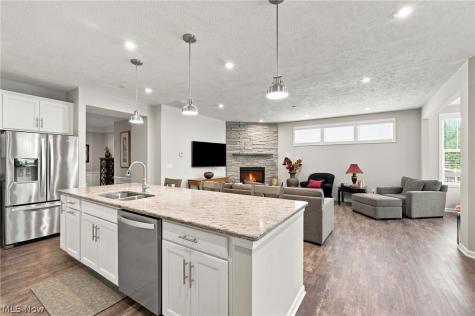 670 Shinnecock Lane Aurora OH 44202