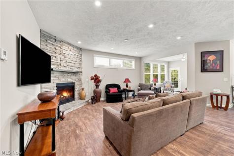 670 Shinnecock Lane Aurora OH 44202