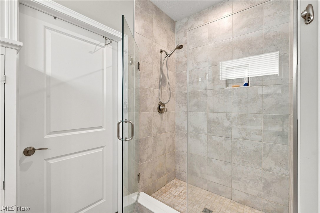670 Shinnecock Lane Aurora OH 44202