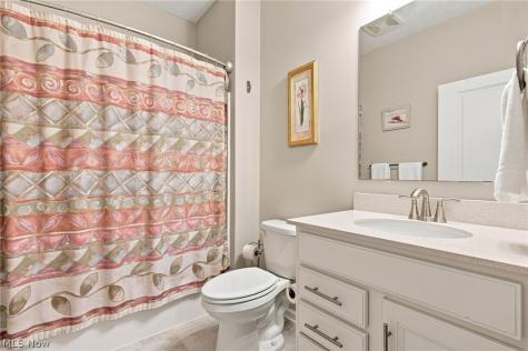 670 Shinnecock Lane Aurora OH 44202