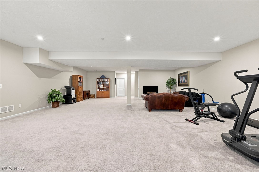 670 Shinnecock Lane Aurora OH 44202