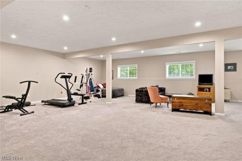 670 Shinnecock Lane Aurora OH 44202