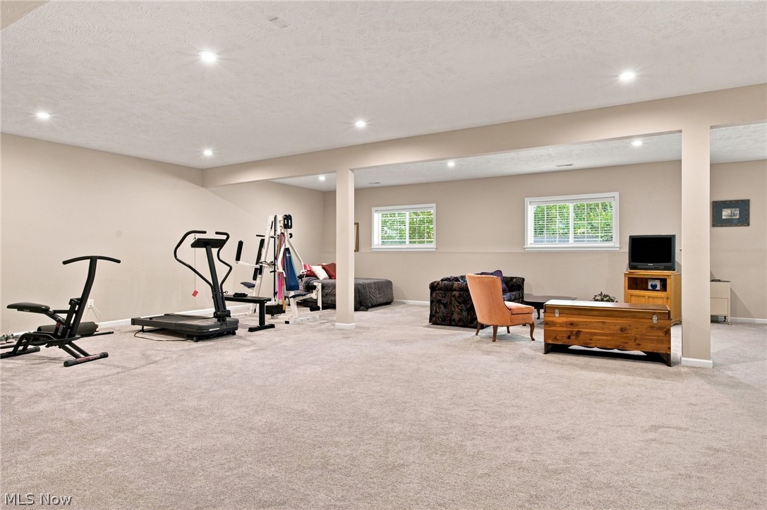 670 Shinnecock Lane Aurora OH 44202