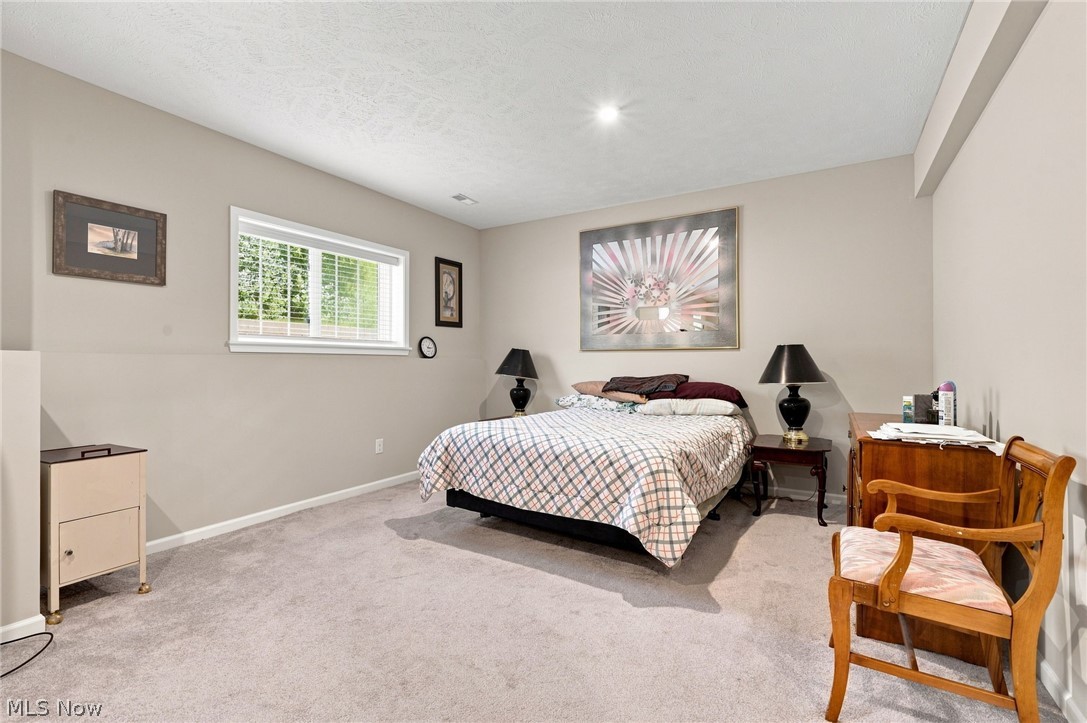 670 Shinnecock Lane Aurora OH 44202