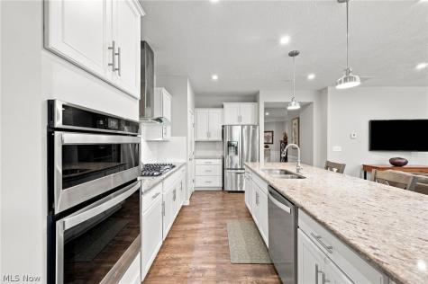 670 Shinnecock Lane Aurora OH 44202