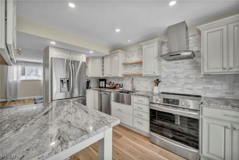 2556 Shakespeare Lane Avon OH 44011
