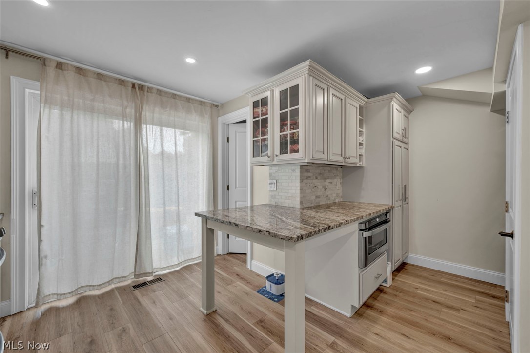 2556 Shakespeare Lane Avon OH 44011