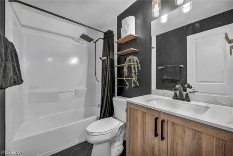 2556 Shakespeare Lane Avon OH 44011