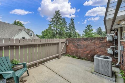 2556 Shakespeare Lane Avon OH 44011