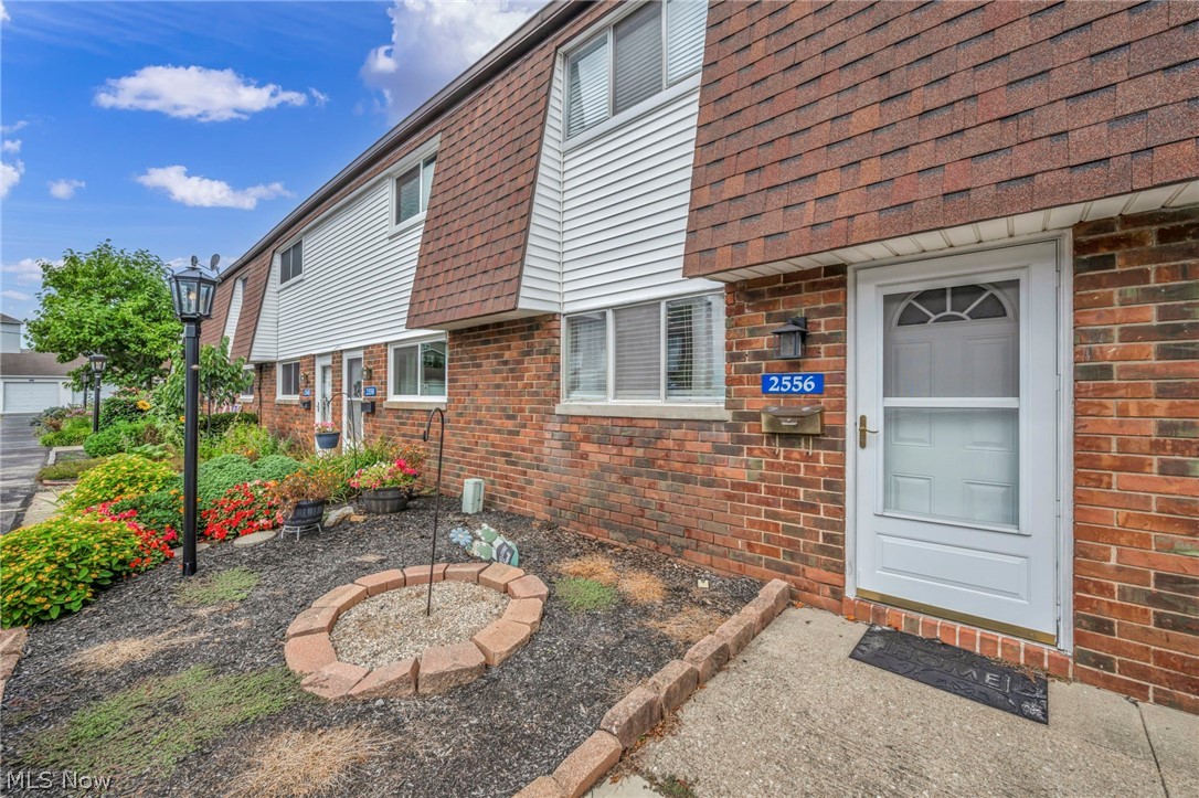2556 Shakespeare Lane Avon OH 44011