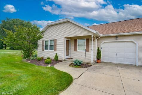 332 W Heatherwood Drive Barberton OH 44203