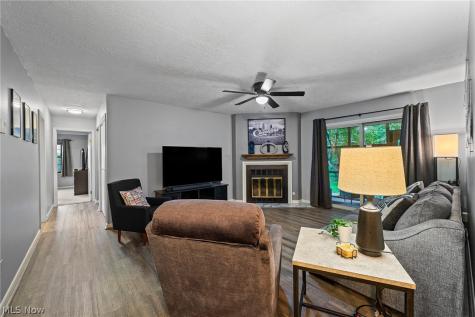 1339 Fox Run Drive Youngstown OH 44512