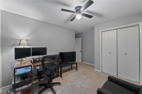 1339 Fox Run Drive Youngstown OH 44512