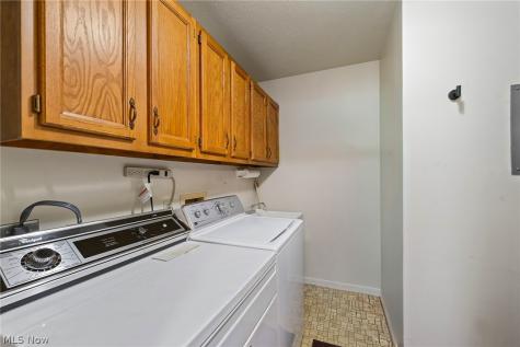 1339 Fox Run Drive Youngstown OH 44512