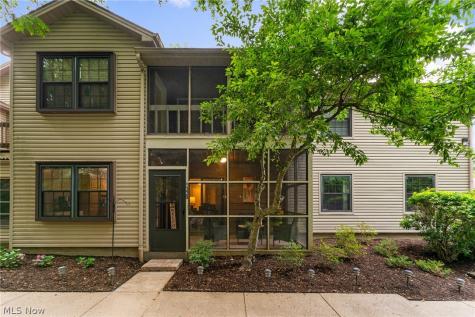 1339 Fox Run Drive Youngstown OH 44512