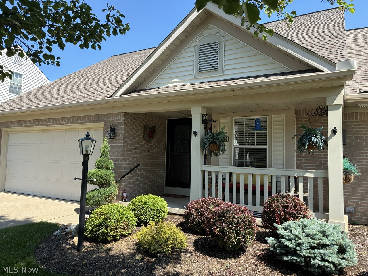 1661 Southpointe Circle NE Canton OH 44714