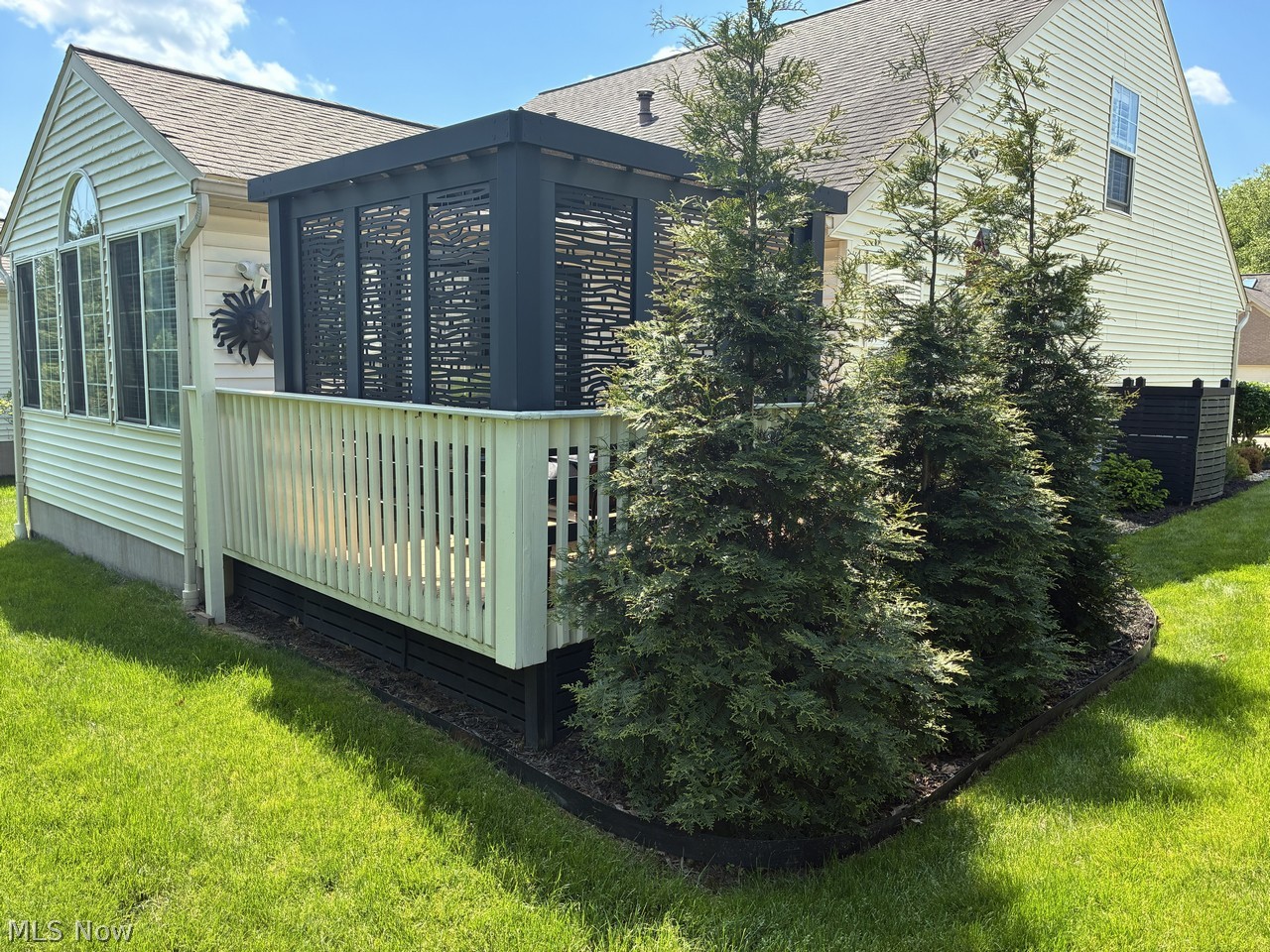 1661 Southpointe Circle NE Canton OH 44714