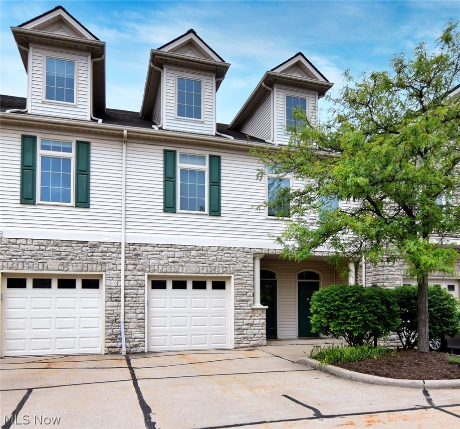 3138 Richmond Road Beachwood OH 44122