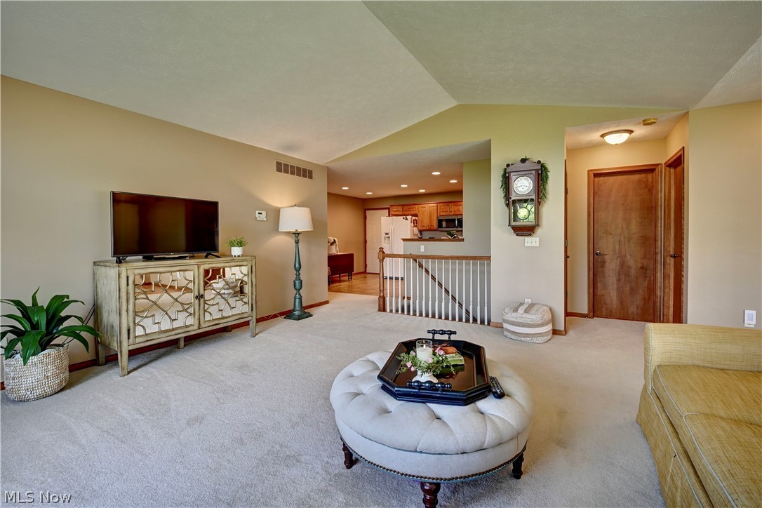 181 Heritage Crossing SE Sugarcreek OH 44681