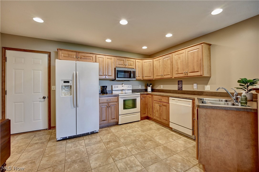 181 Heritage Crossing SE Sugarcreek OH 44681
