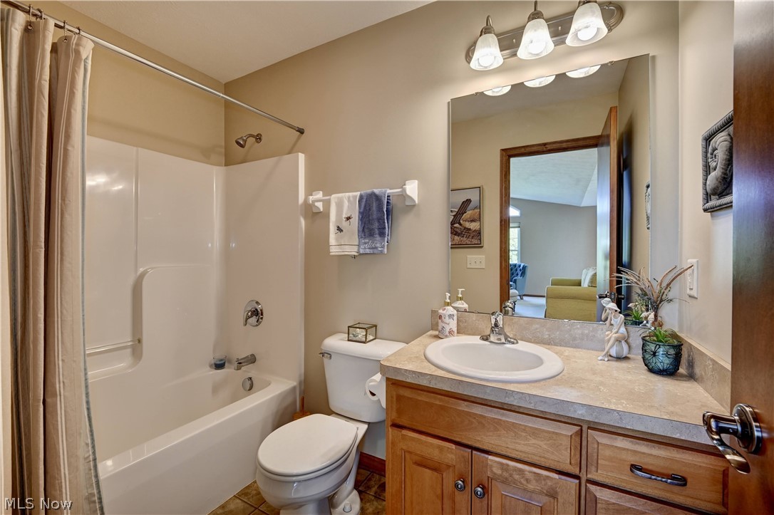 181 Heritage Crossing SE Sugarcreek OH 44681