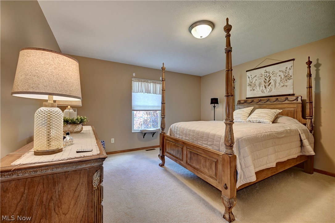 181 Heritage Crossing SE Sugarcreek OH 44681