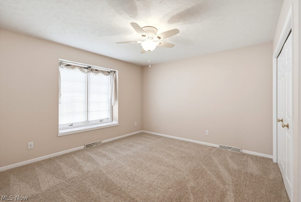 2549 River Downs Stow OH 44224