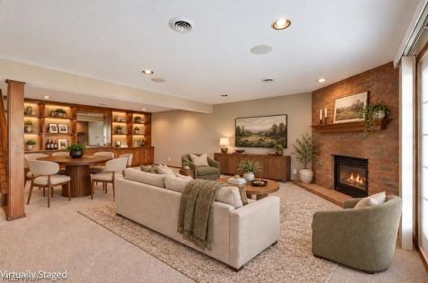 2549 River Downs Stow OH 44224