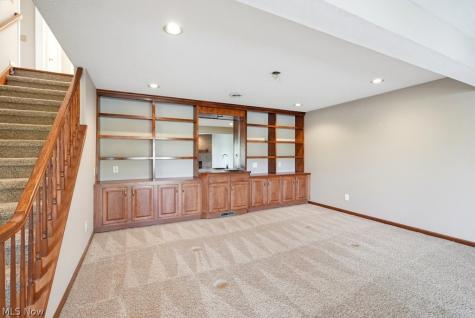 2549 River Downs Stow OH 44224