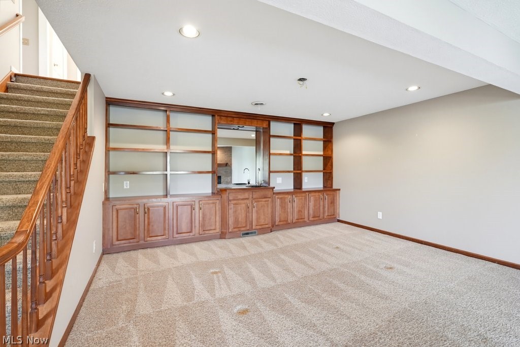 2549 River Downs Stow OH 44224
