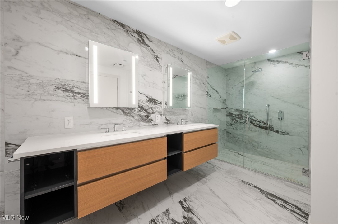 22700 Lake Road Rocky River OH 44116