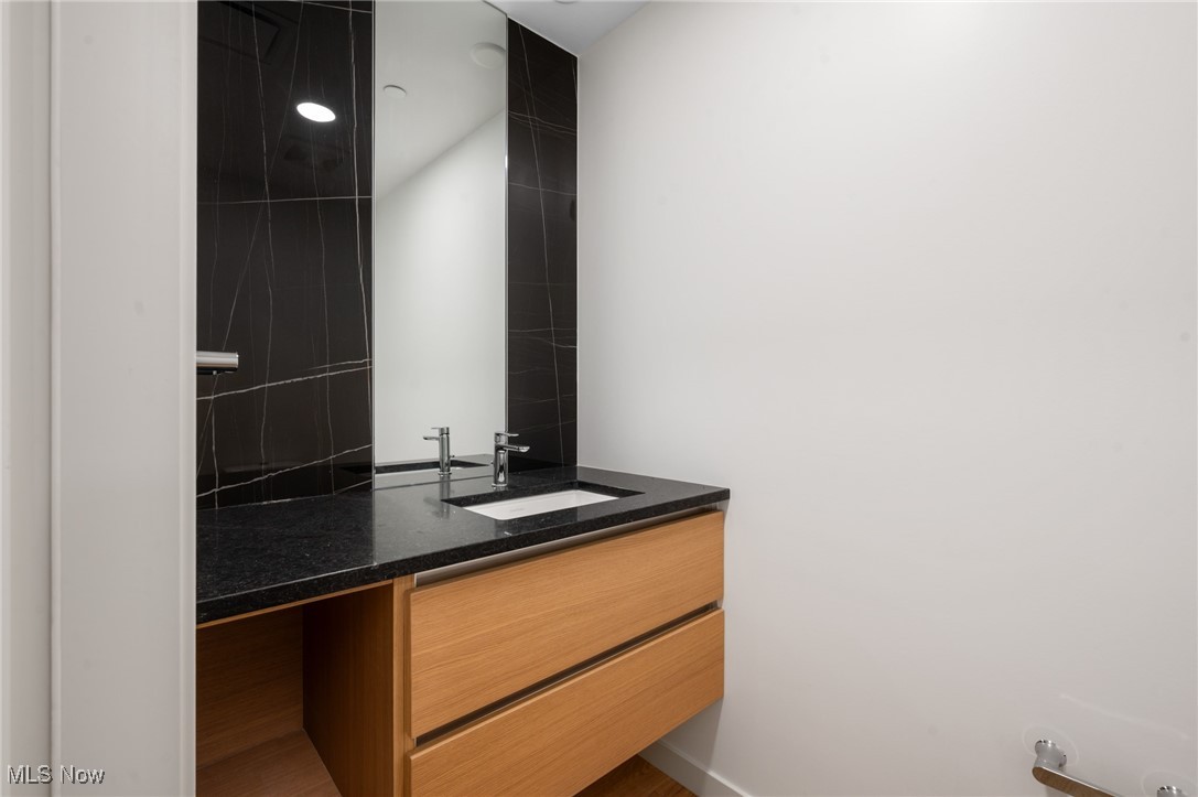 22700 Lake Road Rocky River OH 44116