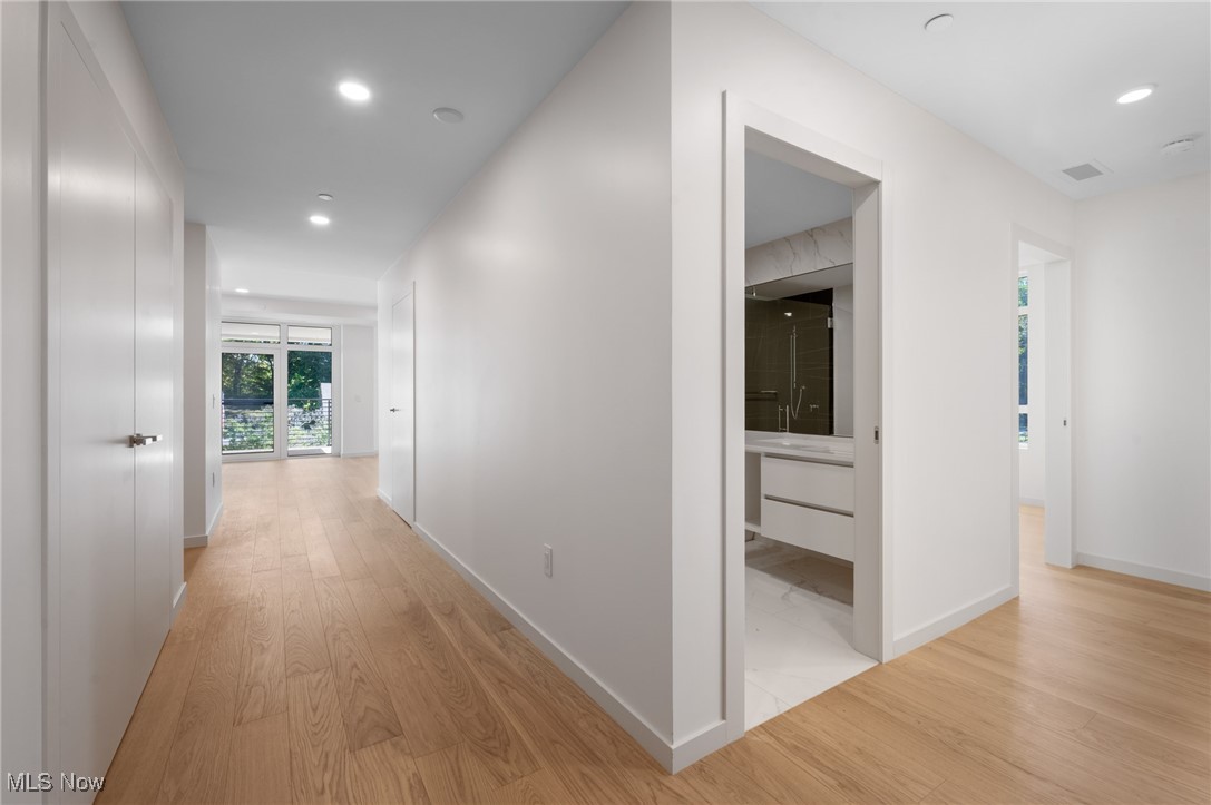 22700 Lake Road Rocky River OH 44116