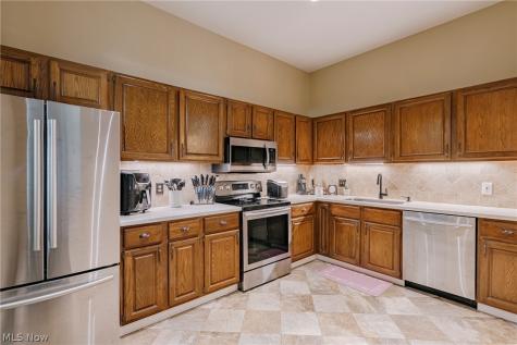 2889 Charing Cross Road NW Canton OH 44708