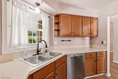 1715 Windrow Lane Broadview Heights OH 44147