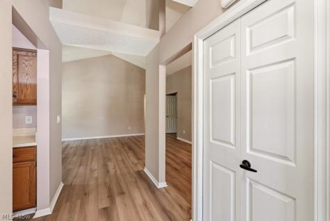 1715 Windrow Lane Broadview Heights OH 44147