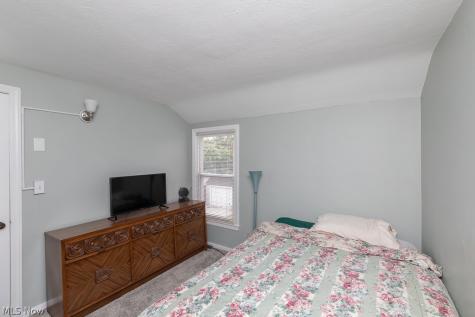 14212 Gramatan Avenue Cleveland OH 44111