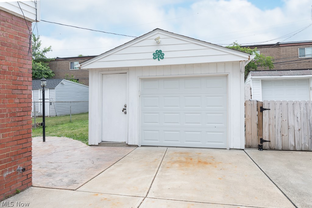 14212 Gramatan Avenue Cleveland OH 44111