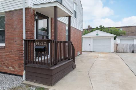 14212 Gramatan Avenue Cleveland OH 44111