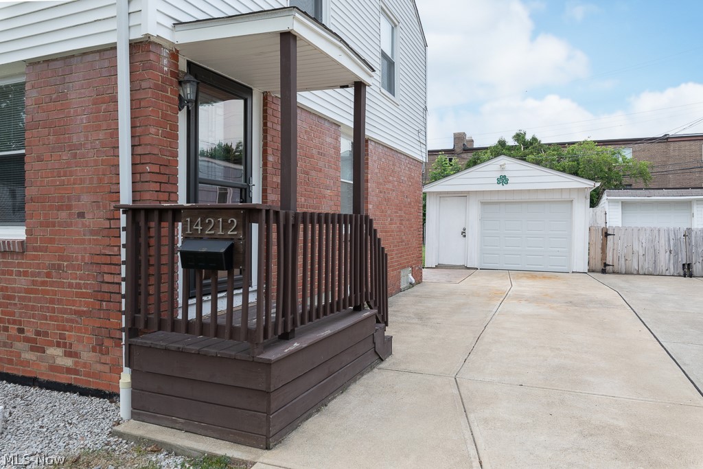 14212 Gramatan Avenue Cleveland OH 44111