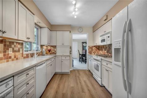 42 Pond Drive Rocky River OH 44116